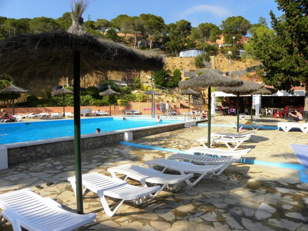 Camping Senia Cala Canyelles 호텔 료렛 드 마르 외부 사진