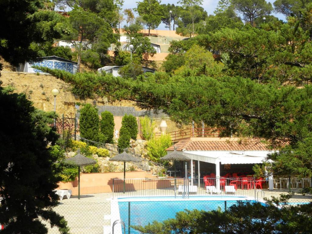 Camping Senia Cala Canyelles 호텔 료렛 드 마르 외부 사진