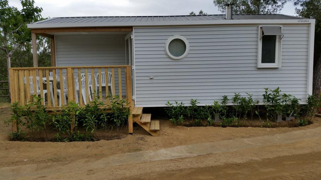 Camping Senia Cala Canyelles 호텔 료렛 드 마르 외부 사진