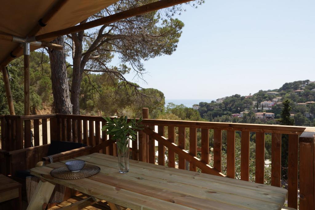 Camping Senia Cala Canyelles 호텔 료렛 드 마르 외부 사진