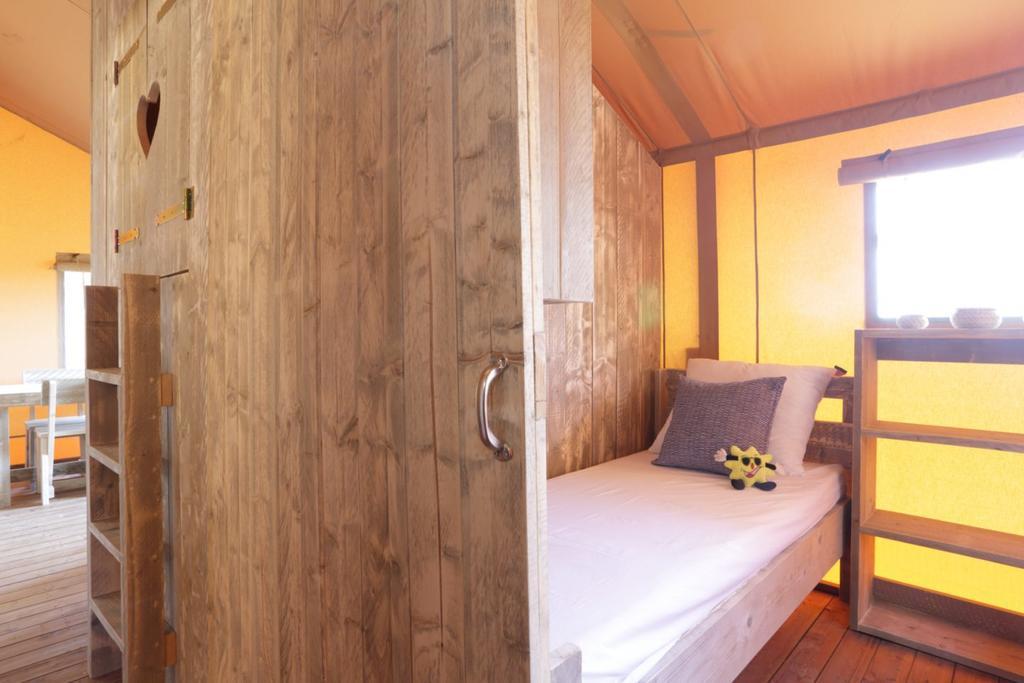 Camping Senia Cala Canyelles 호텔 료렛 드 마르 외부 사진