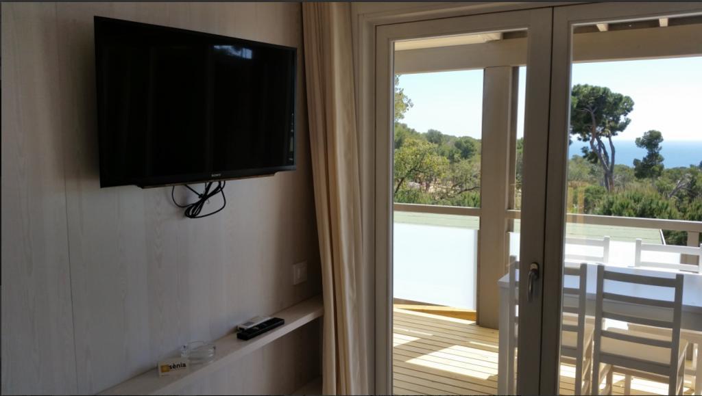 Camping Senia Cala Canyelles 호텔 료렛 드 마르 외부 사진